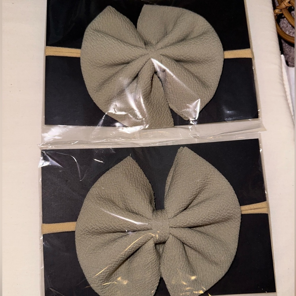 Nylon hair bows - Picture 1 of 1